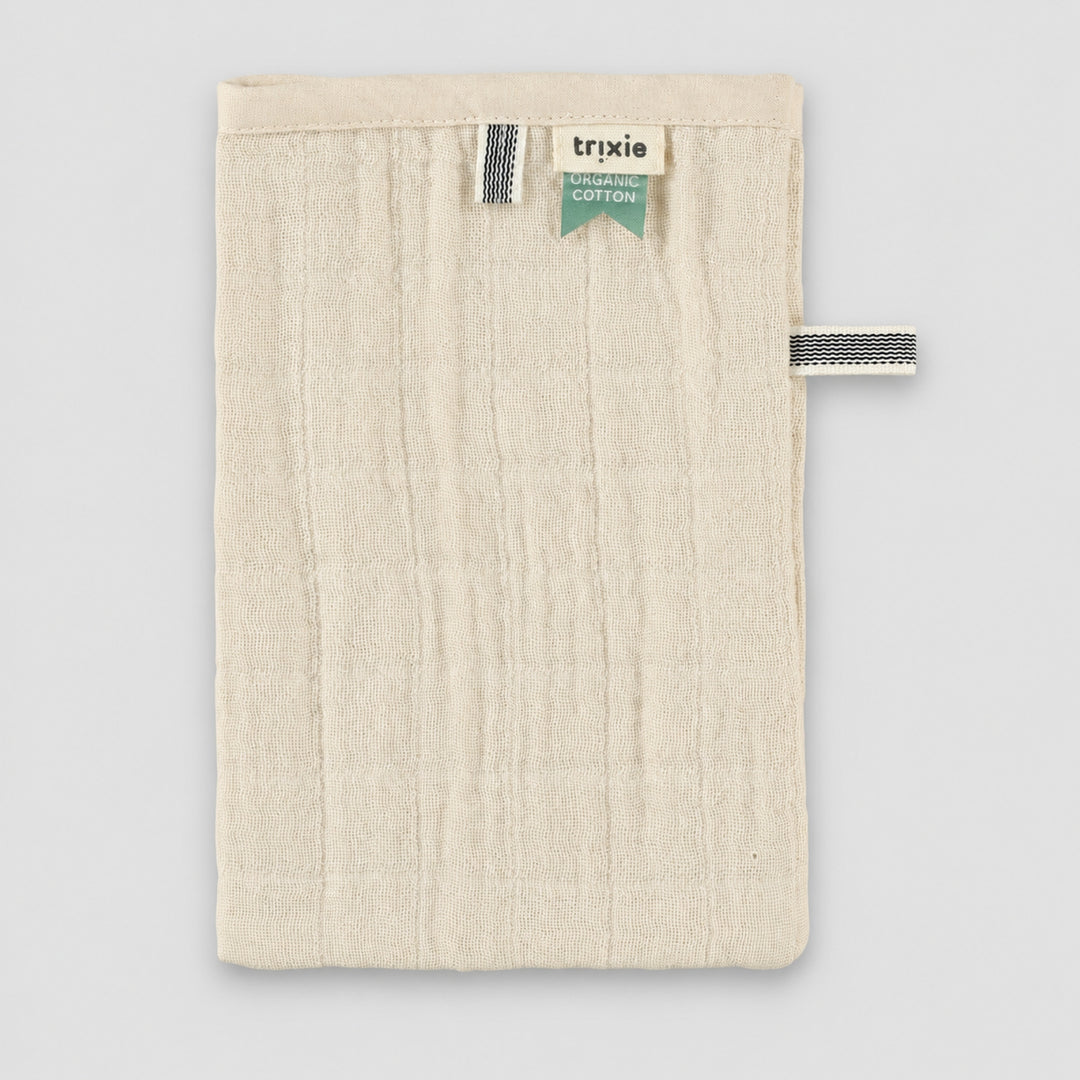 Trixie beige organic cotton muslin cloth with soft textured weave, newborn essential UAE