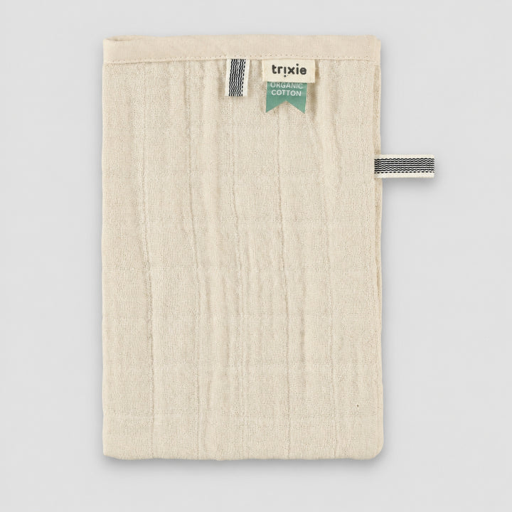 Trixie beige organic cotton muslin cloth with soft textured weave, newborn essential UAE